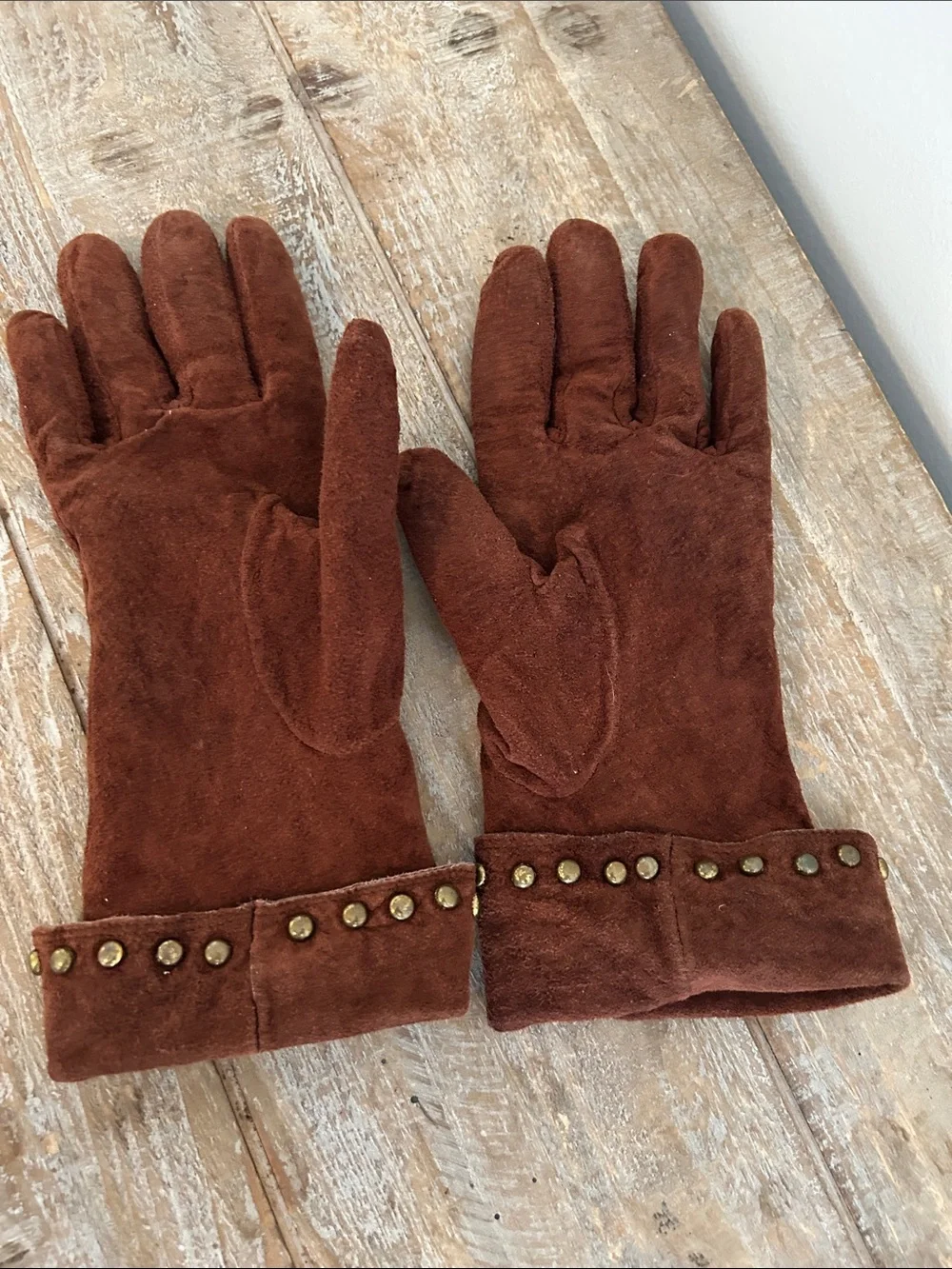 Suede rich brown gloves women size small to medium